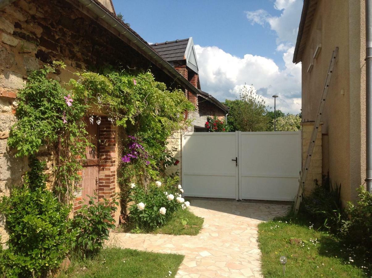 La Bicoque En Puisaye Hotel Saint-Amand-en-Puisaye Kültér fotó